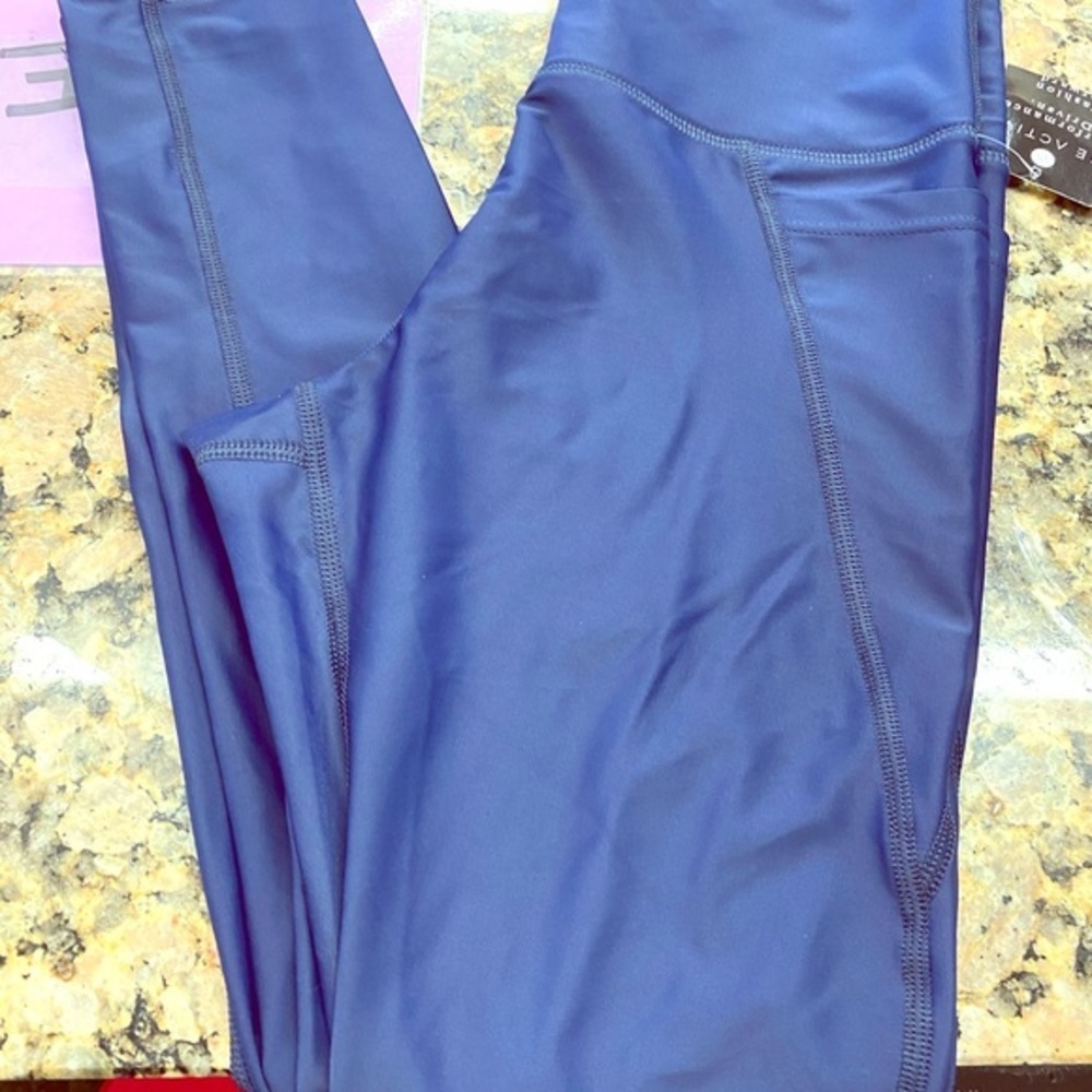 Vie Active Navy Blue High Rise Leggings NWT Size M 28” Inseam